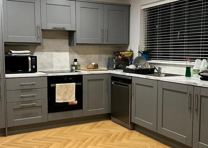 Large Bedroom Near To The Center